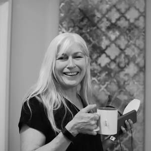 Meet your Posher, Sharon